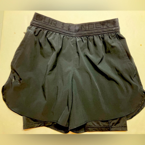 Under Armour Pants - Under Armour Women’s 2-In-1 Running/Biker Shorts, Size M, Black.